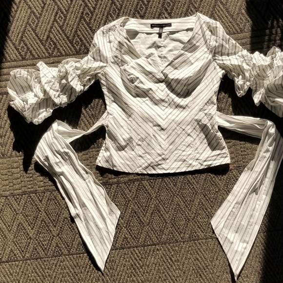 Classy business wear or going out top - Picture 1 of 7